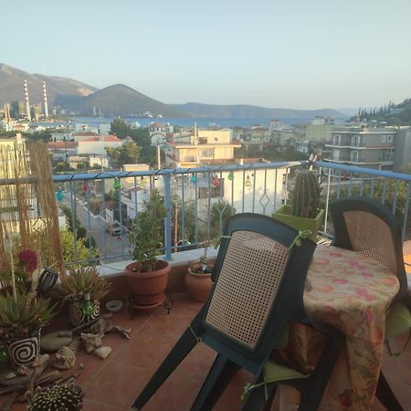 Maria Guesthouse アリヴェリ エクステリア 写真